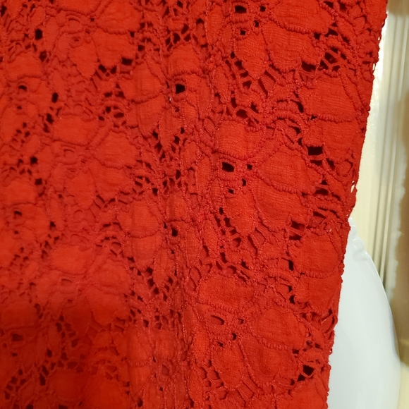 Red lacey top - Picture 2 of 8